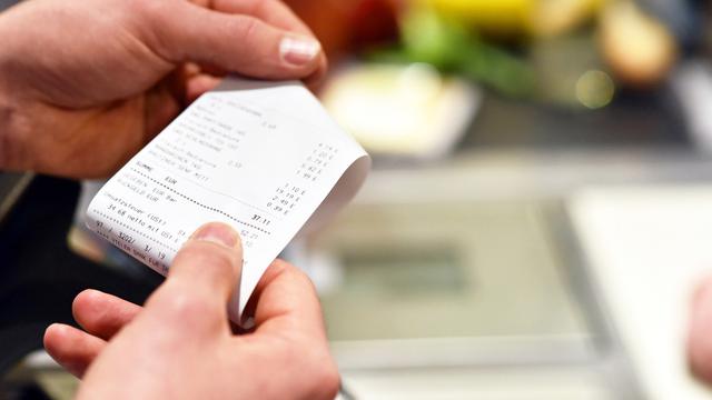 Bahaya Simpan Struk Belanja