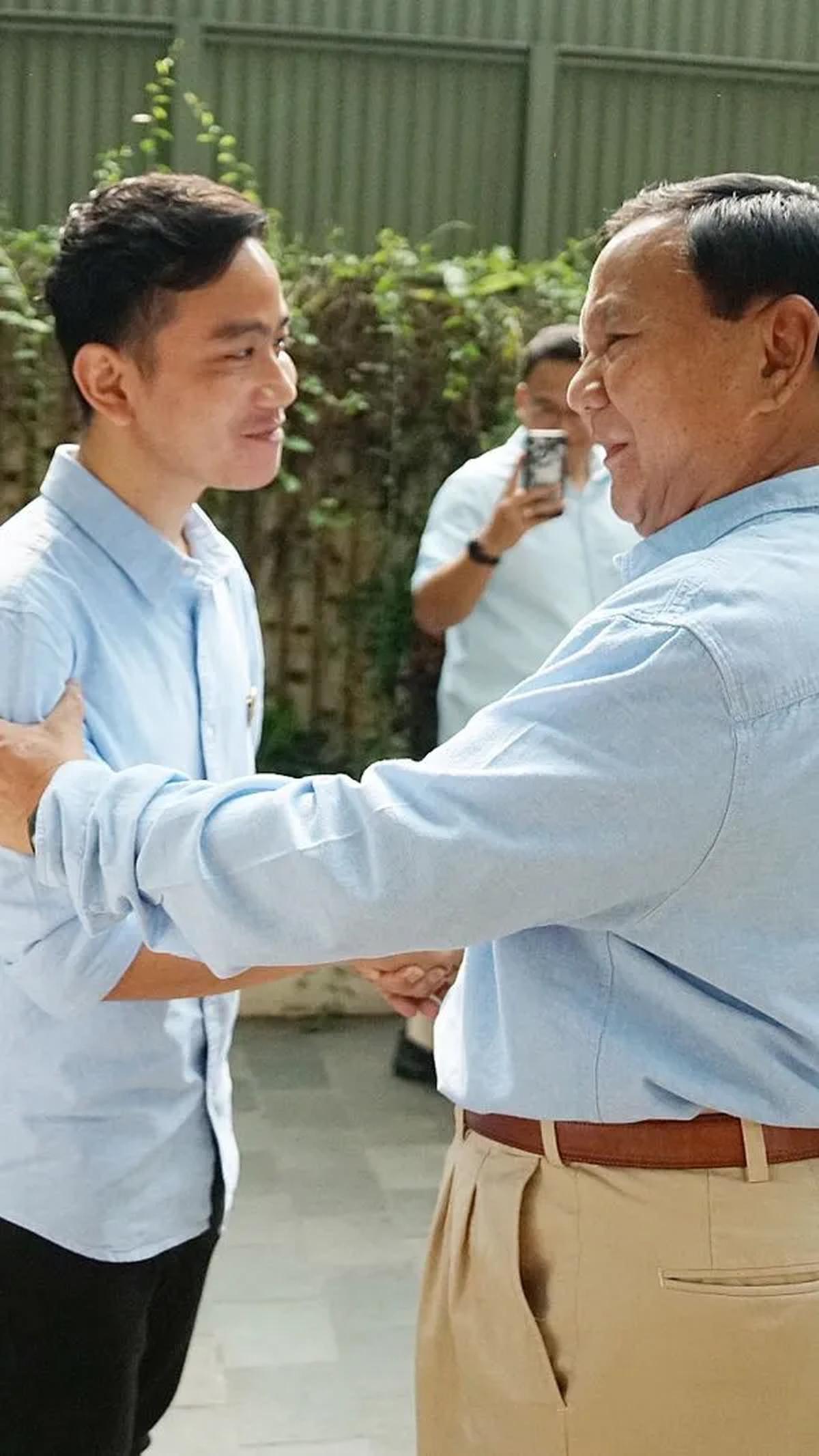 Pada Pilpres 2024 mendatang, Prabowo menggandeng Wali Kota Surakarta Gibran Rakabuming Raka sebagai Cawapresnya. <br>