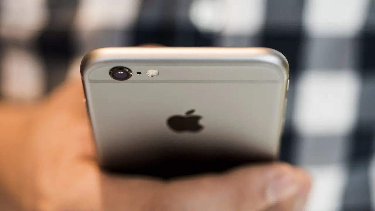 iPhone 6s dan iPhone 6s Plus Laku Keras