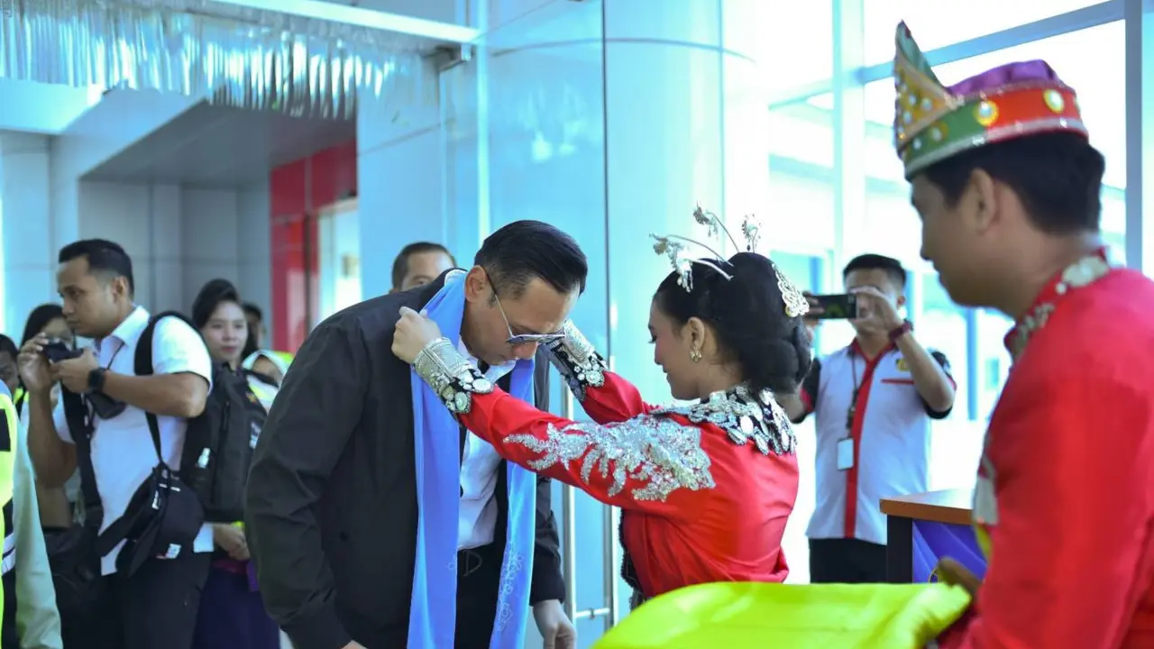 Menteri AHY turun lapangan untuk memastikan kondisi lahan yang akan dijadikan lokasi relokasi warga korban erupsi Gunung Ruang.