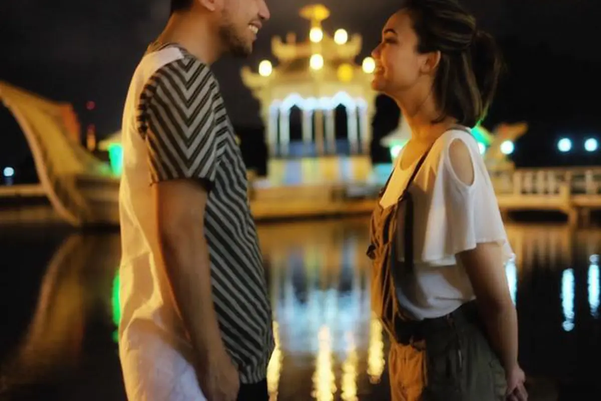 [Bintang.com] Rina Nose dan Fakhrul Razi