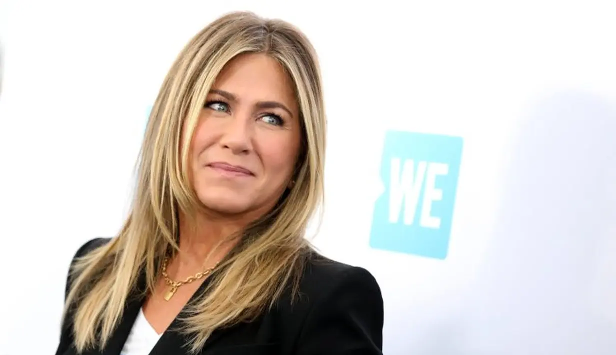 "Mereka benar-benar bahagia saat melihat Jen move on dari hubungan sebelumnya," ujar seorang sumber. (Metro)