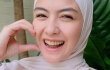 5 Potret Gemas Revalina S Temat Asik Foto Selfie Sambil Nunggu Buka Puasa, Cantik Natural Gak Habis-Habis