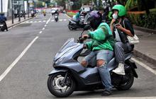 FOTO: Potret Driver Ojol Tetap Beroperasi di Tengah Demo Besar dan Mogok Massal