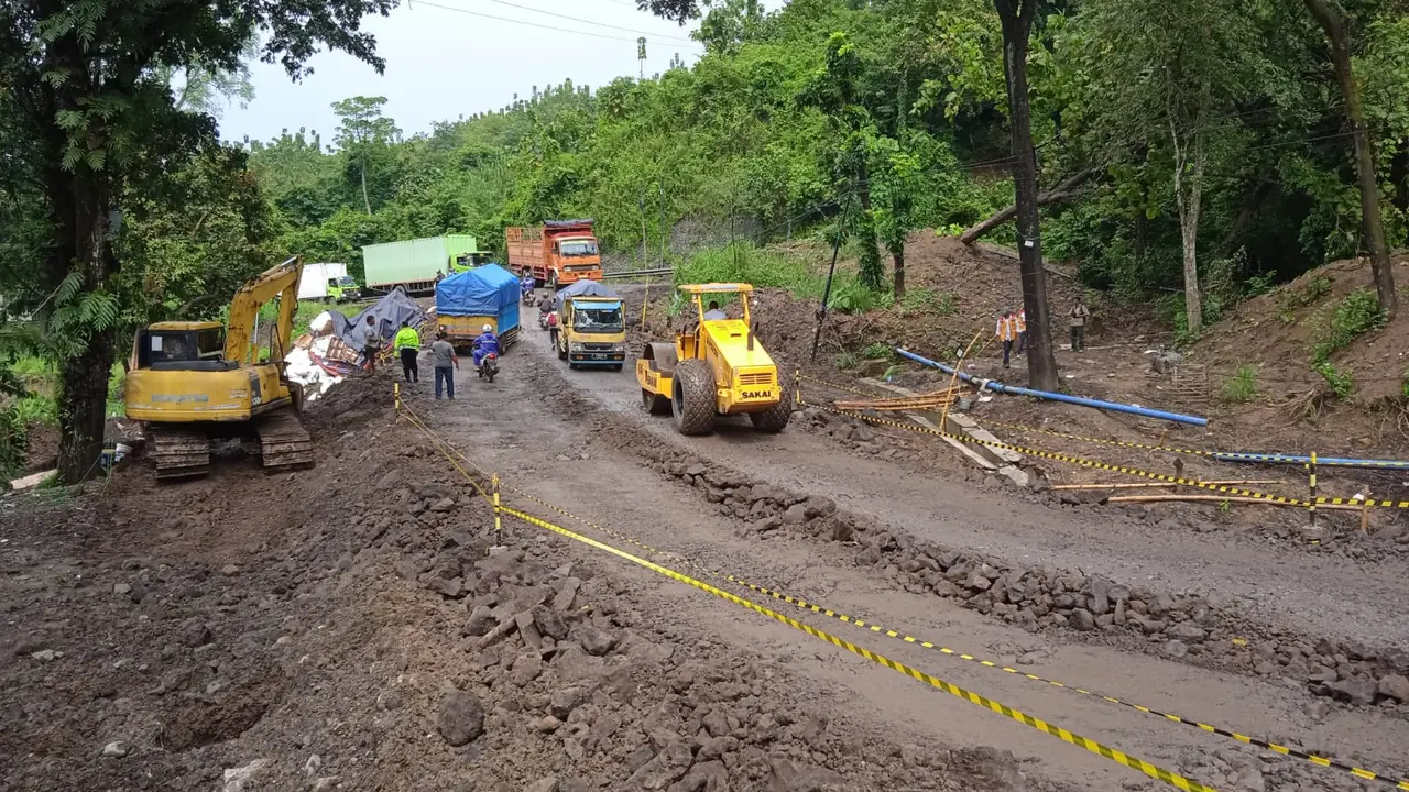 Penanganan Jalan Amblas
