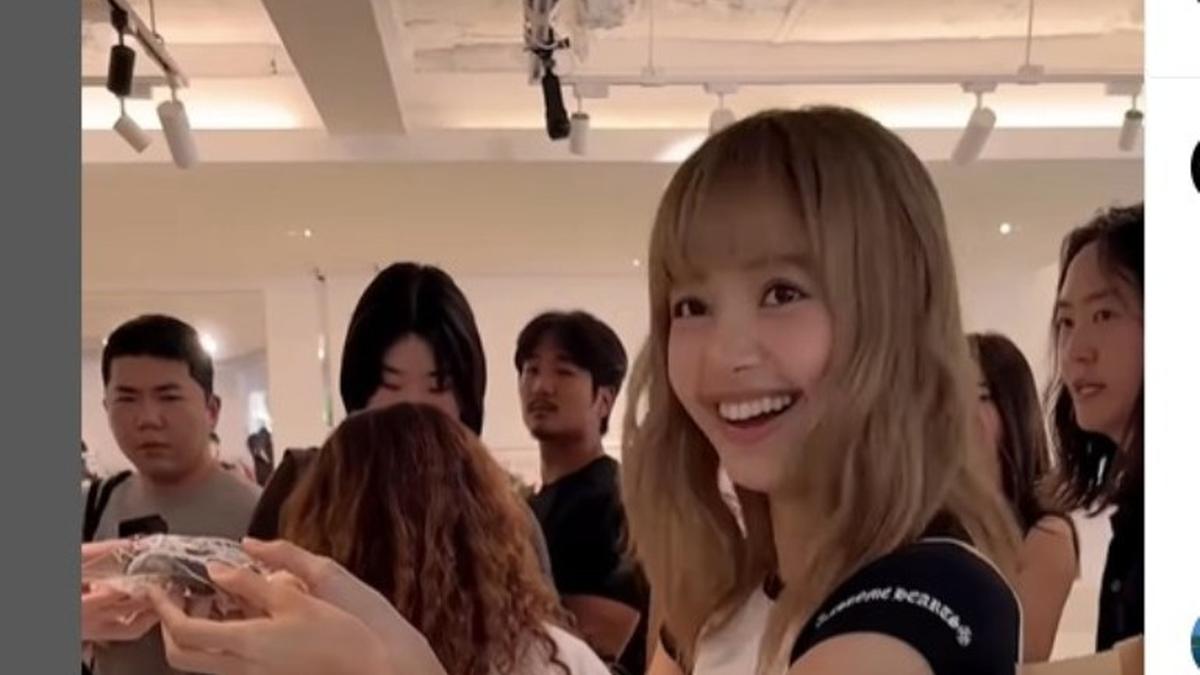 Lisa BLACKPINK Donasikan Hasil Penjualan Pakaian dan Aksesori Miliknya ke Palestina dan 49 Negara Lainnya