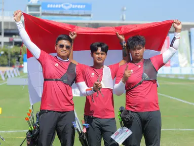 Indonesia kembali menambah koleksi raihan medali emas SEA Games 2025 Thailand. (Bola.com/Bagaskara Lazuardi)