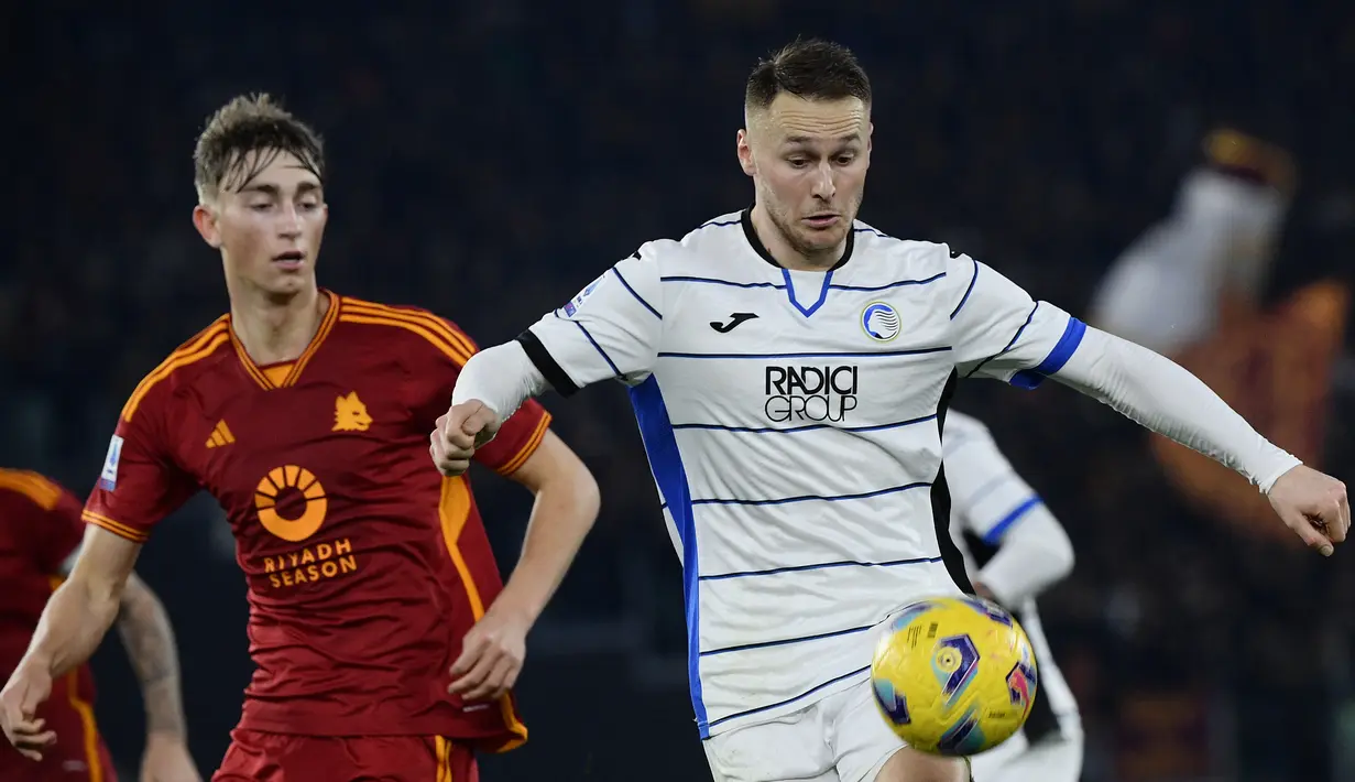 Sempat tertinggal oleh Atalanta melalui gol cepat Teun Koopmeiners di menit ke-8. (Filippo MONTEFORTE / AFP)