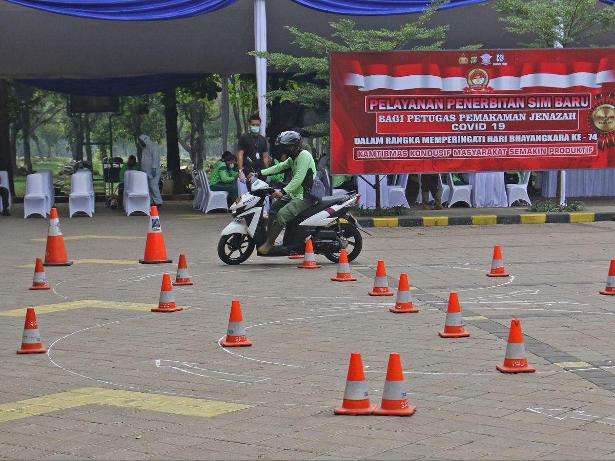 Kapolri Sentil Keras Sulitnya Ujian Praktik SIM