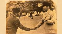 Kiper legendaris Persija Jakarta selalu mengingat momen saat ia bersalaman dengan Presiden RI Kedua, Ir. Soekarno.
