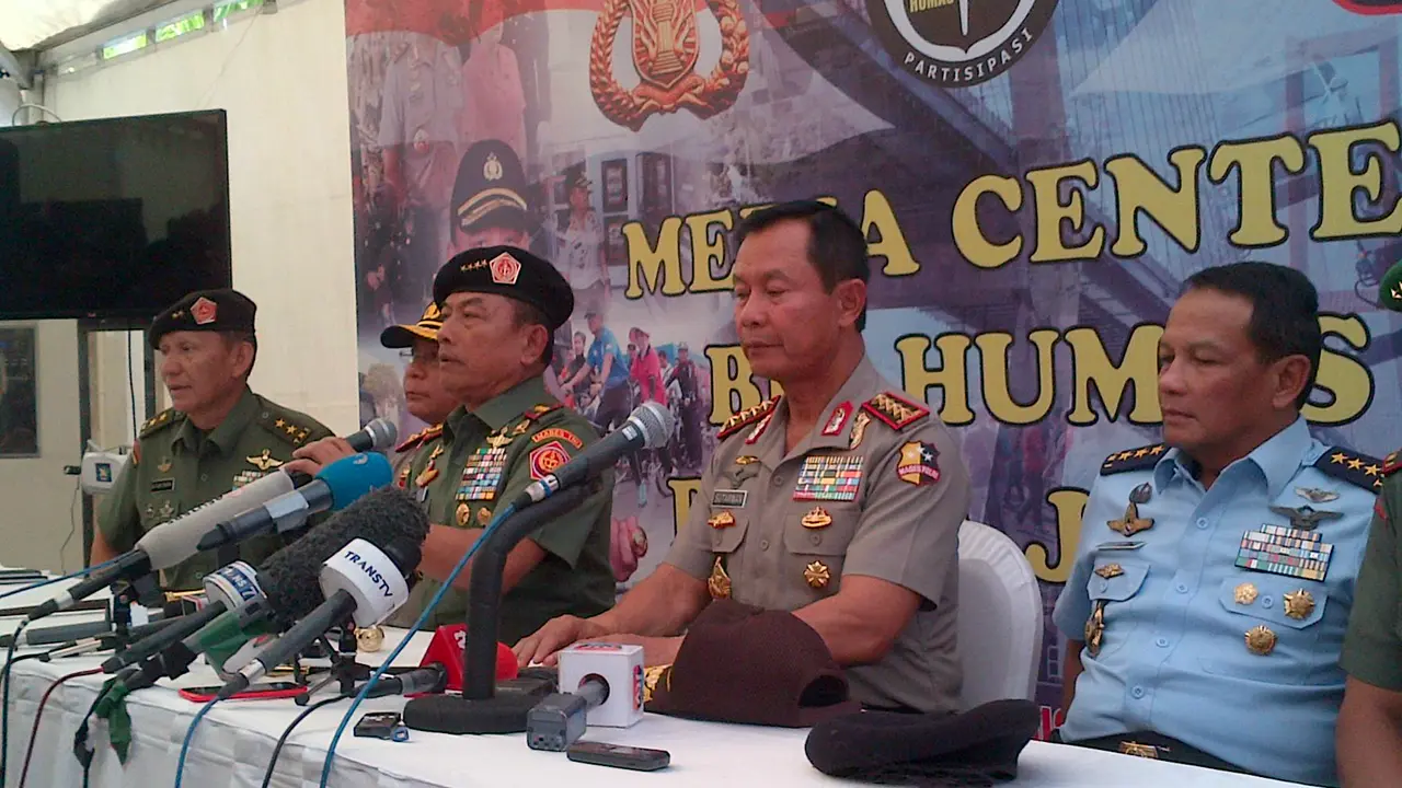 Panglima TNI Ajak Keluarga Tabur Bunga di Lokasi AirAsia Hilang