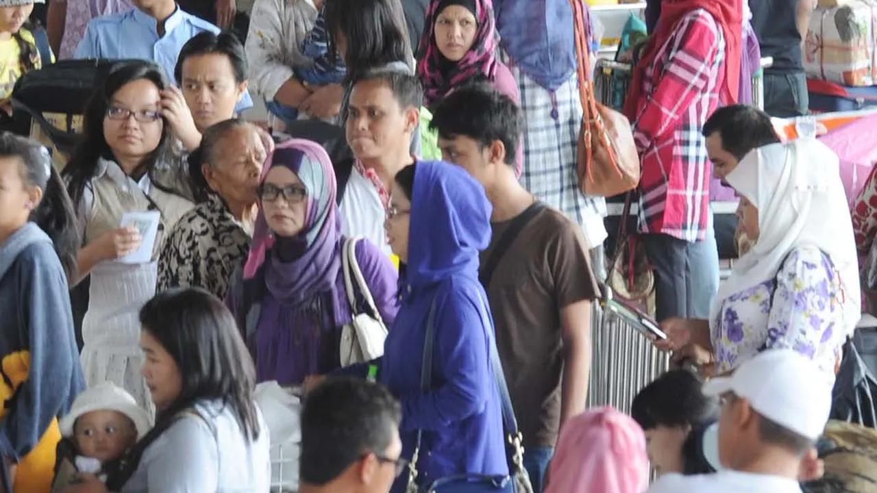 Tahun 1970-an, istilah mudik kian berkembang seiring meningkatnya urbanisasi sejak awal Orde Baru.