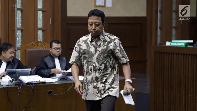 Romahurmuziy Bacakan Nota Eksepsi di Sidang Suap Jual Beli Jabatan Kemenag