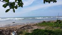 Pantai Anyer Carita Kabupaten Serang Provinsi Banten yang menjadi lokasi Tsunami Selat Sunda pada akhir tahun 2018 lalu (Liputan6.com / Nefri Inge)