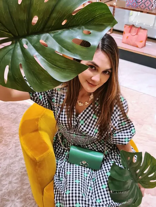 (Instagram/lunamaya)