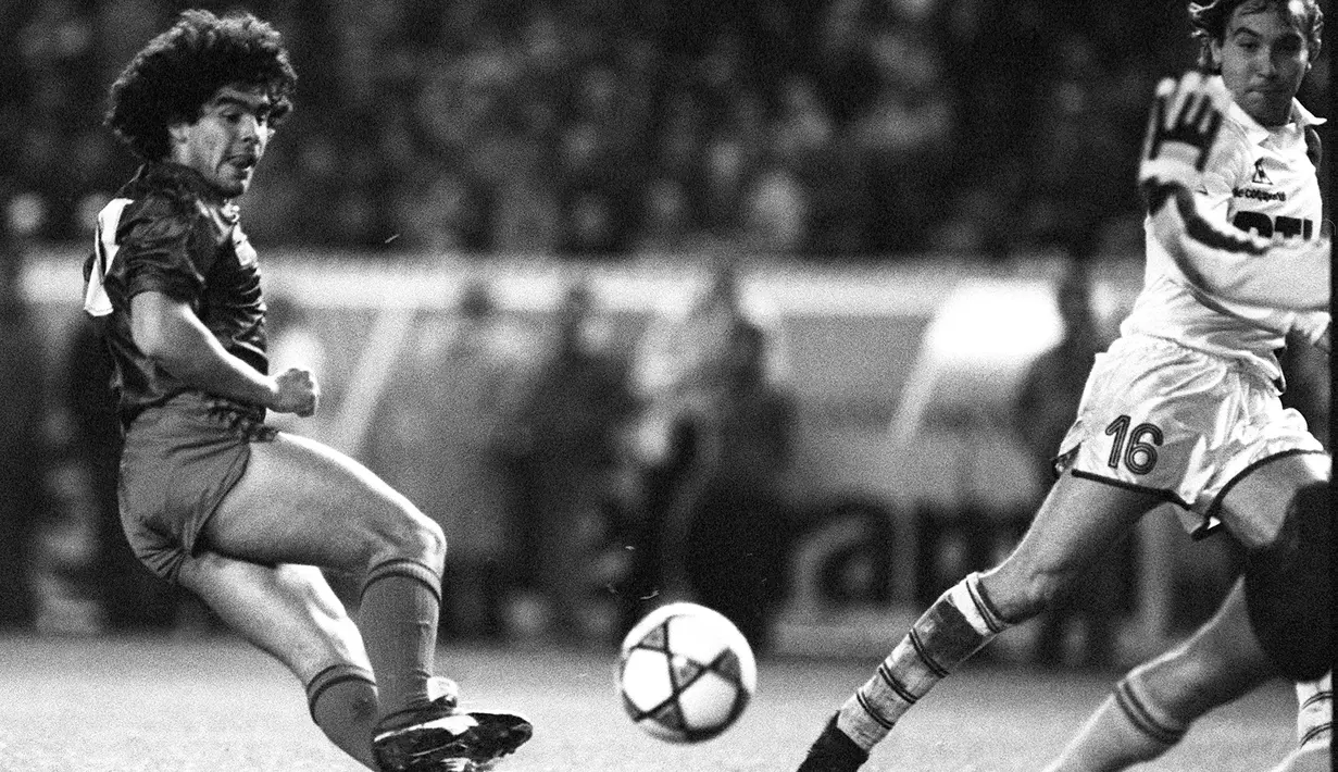 2. Diego Maradona (AFP/Joel Robine)