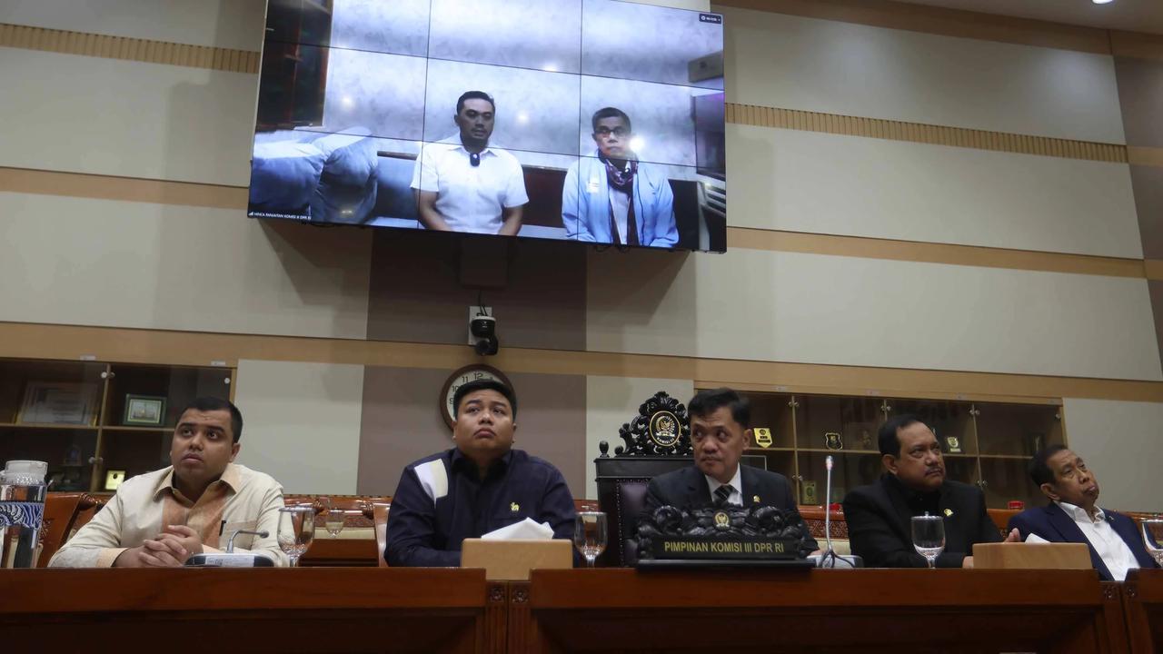 FOTO: Komisi III DPR Minta Penangguhan Penahanan Kreator Video Profil Desa di Karo