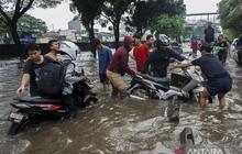 Dampak Cuaca Ekstrem, PJJ DKI Jakarta Diberlakukan di Seluruh Sekolah Ibu Kota