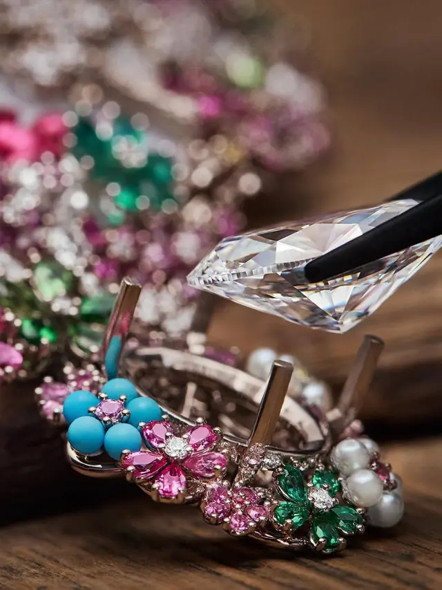 Ketika Perhiasan Menjadi Lukisan Miniatur Alam, Dior Diorexquis Forêt Nacrée Raih Prix du Savoir-Faire di Monaco