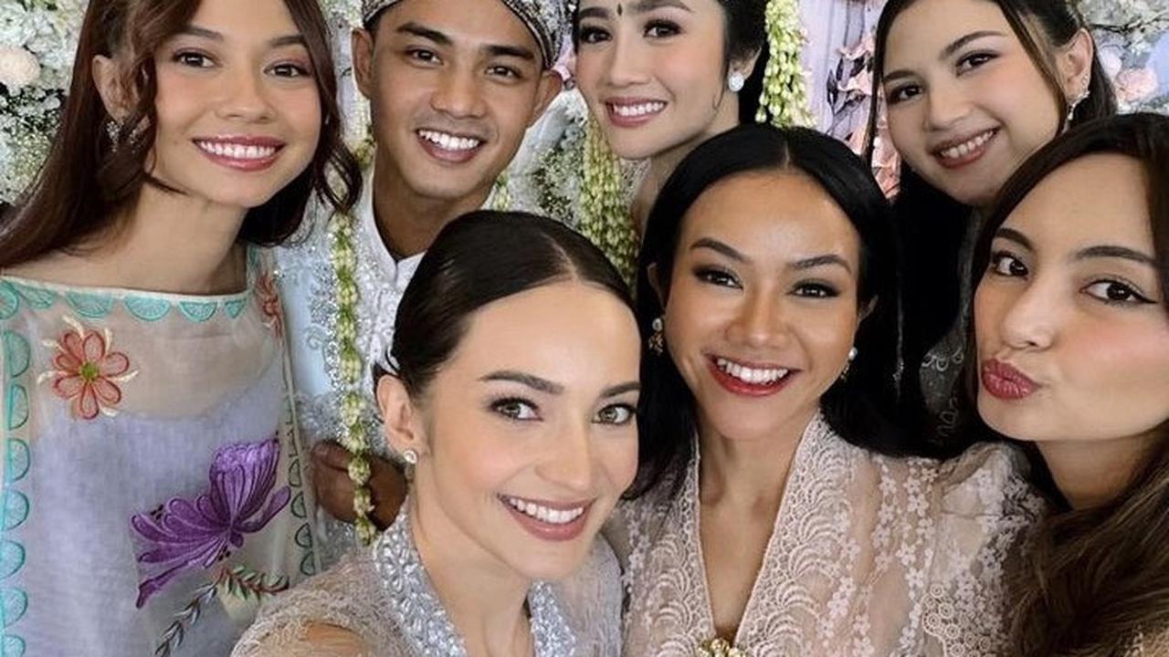 Disebut BLACKPUNK! Ini 7 Potret Yuki Kato, Jessica Mila, dan Enzy Storia yang Akhirnya Kumpul Lengkap di Nikahan Febby Rastanty