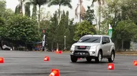 Begini Cara Isuzu Perkenalkan Fitur Keselamatan kepada Konsumennya