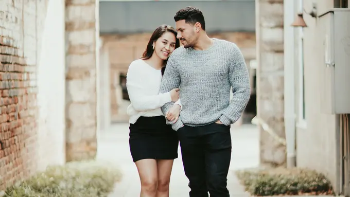pasangan cinta