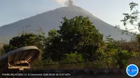 Gunung Ili Lewotolok yang ada di Lembata, NTT, mengalami erupsi pada Minggu (6/9/2026). (Liputan6.com/ PVMBG)