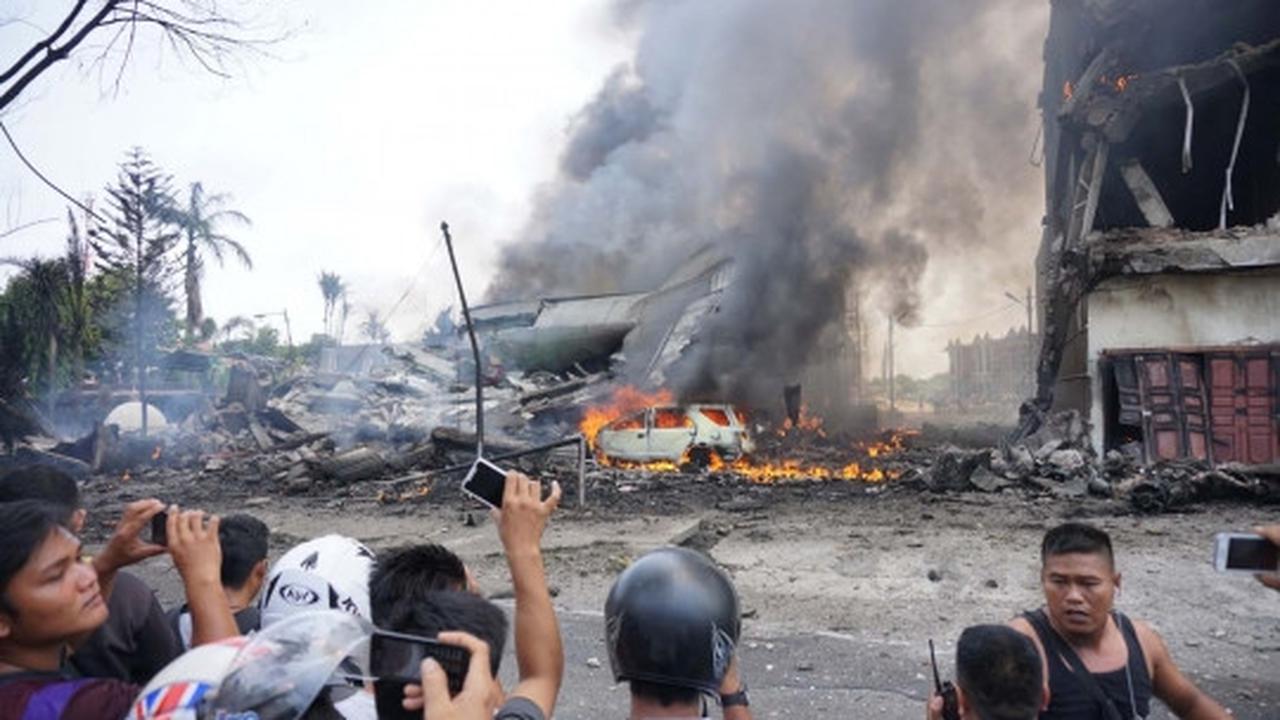 Ini penampakan Hercules A-1310 saat jatuh di Medan