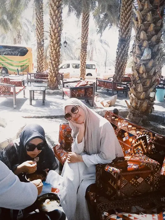 Dinar Salsa, calon adik ipar Ayu Ting Ting [Instagram/dinarsalsa]