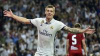 Gelandang asal Jerman, Toni Kroos memperbaharui kontrak bersama Real Madrid hingga 2022 dengan bayaran per pekan sebesar 200.000 pound sterling. (AFP/Gerard Julien)