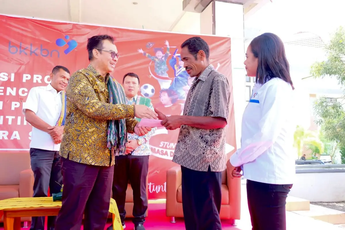Kepala Badan Kependudukan dan Keluarga Berencana Nasional (BKKBN), dokter Hasto, dalam kegiatan Sosalisasi Program Pembangunan Keluarga, Kependudukan, Keluarga Berencana (Bangga Kencana) dan Percepatan Penurunan Stunting bersama Mitra Strategis, bertempat