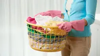 7 Pakaian yang Sebaiknya Selalu Dicuci dengan Air Dingin agar Kualitas Kain Tetap Terjaga