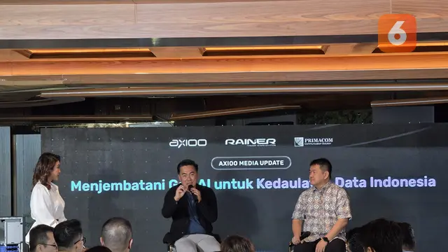 Vice President of Business Development & Strategic Partnership at Axioo, Timmy Theopelus, bersama Managing Director Indo Mega Vision, Sugianto Sutikno, dalam diskusi bertajuk 'Menjembatani Gap AI untuk Kedaulatan Teknologi Indonesia'.