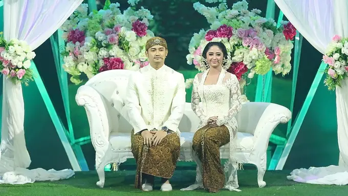 [Bintang] Dewi Perssik
