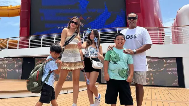 Potret Keluarga Nia Ramadhani (Instagram/@ramadhaniabakrie)