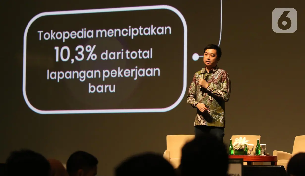 CEO & Co-Founder Tokopedia, William Tanuwijaya saat kemberikan paparan kepada media di Jakarta, Kamis (10/10/2019). Dalam kesempatan tersebut membahas dampak Tokopedia terhadap perekonomian Indonesia. (Liputan6.com/Angga Yuniar)