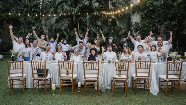 Keluarga Kesha Ratuliu