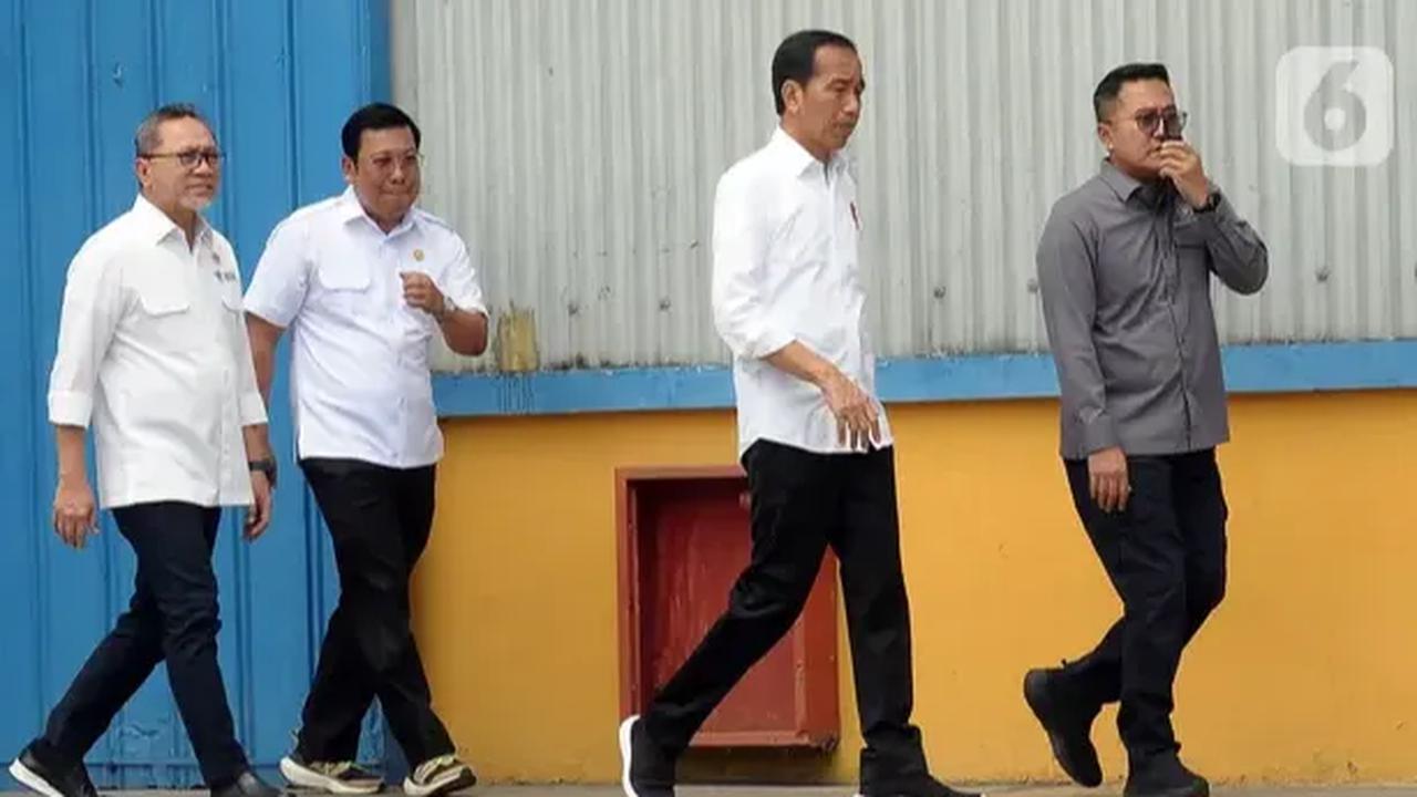 Lebih lanjut, Jokowi bersyukur Indonesia memiliki keunggulan baik dari sisi bahan baku, sumber daya alam, dan kekayaan seni budaya.<br>
