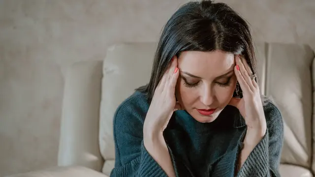 Ciri-Ciri Sakit Kepala karena Stres (Kristina-Kokhanova/Shutterstock)