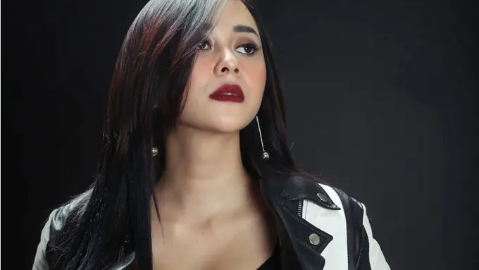 [Bintang] Eksklusif Aura Kasih