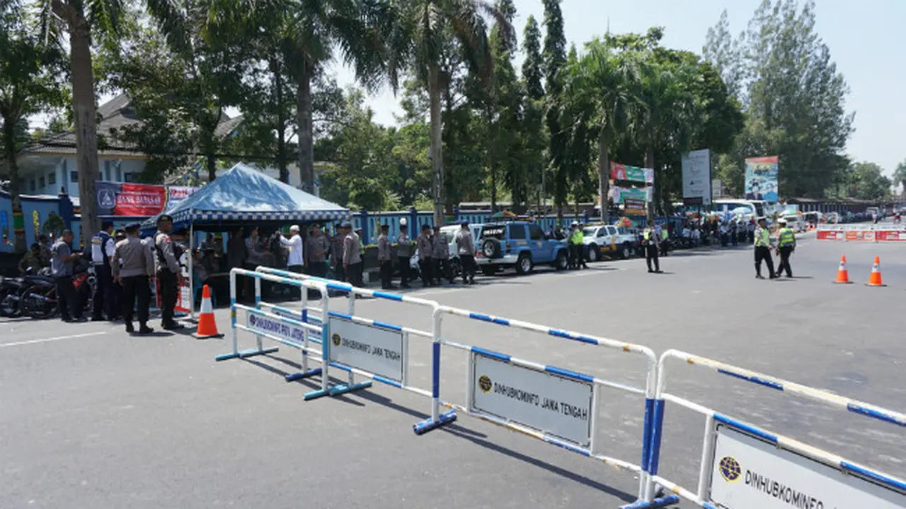 Polisi Periksa Peserta Aksi Bela Rohingya