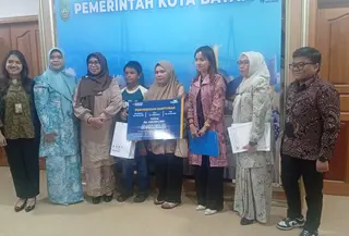 PT. TASPEN berikan Satuan ke Ahli wari Pegawai Negeri Sipil pemko Batam dan ASN (PPPK) Pemprov Kepri. (Liputan6.com/Ajang Nurdin)