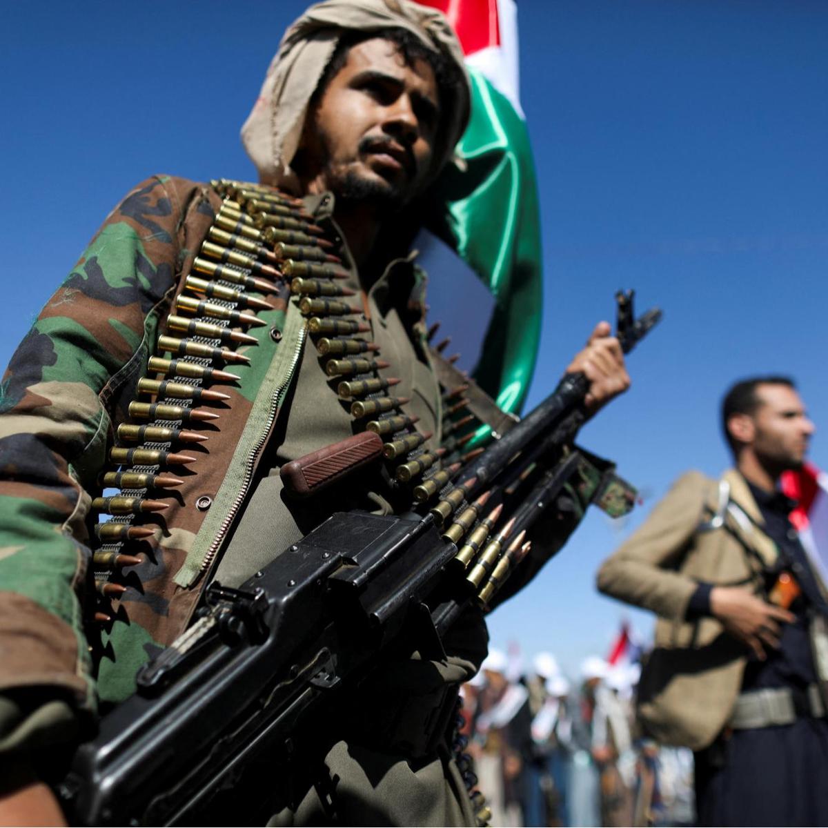 Parade pasukan Houthi yang siap bertempur di Gaza