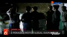 Polisi di Jember, Jawa Timur, Selasa malam, mengamankan enam pelaku yang terdiri dari satu tersangka utama dan lima penadah, dalam kasus jual beli sepeda motor bodong hasil kejahatan.