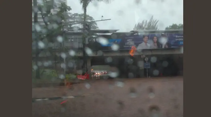 Banjir di terowongan Dukuh Atas, Jakarta.