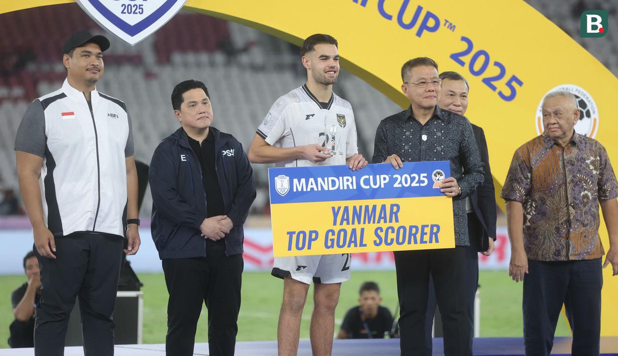 Jens Raven berhasil menyabet penghargaan sebagai top skorer Piala AFF U-23 2025. Raven berhak atas status tersebut karena berhasil mencetak tujuh gol sepanjang turnamen. (Bola.com/M Iqbal Ichsan)