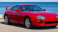 Toyota Supra A80 seperti baru. (bring a trailer via carbuzz.com)