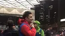 Katy dan Orlando terlihat kencan di Tokyo dan memakai kostum Mario dan Luigi, dua karakter dari Mario Bros! (SWNS/Cosmopolitan)