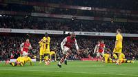 Arsenal harus puas bermain imbang 2-2 kontra Crystal Palace pada laga pekan kedelapan Premier League di Stadion Emirates, Selasa (19/10/2021) dini hari WIB. (AFP/Glyn Kirk)