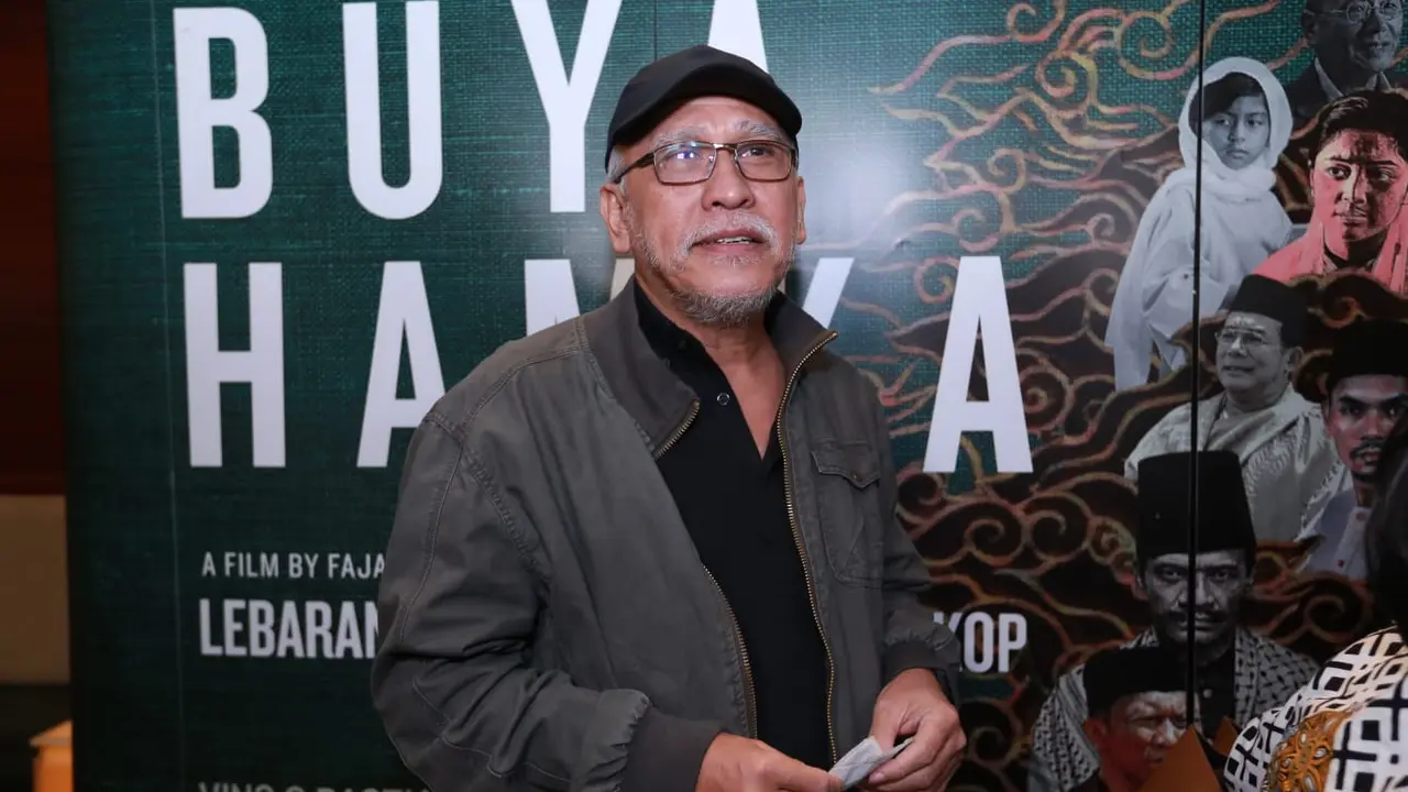 Iwan Fals saat menyaksikan film Buya Hamka